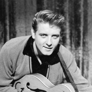 Eddie Cochran Guitar Lessons and Guitar Tabs